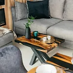 Sv - La *