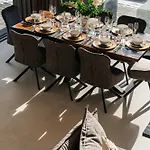 Sv - La Apartamento *