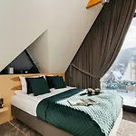 Sv - La *